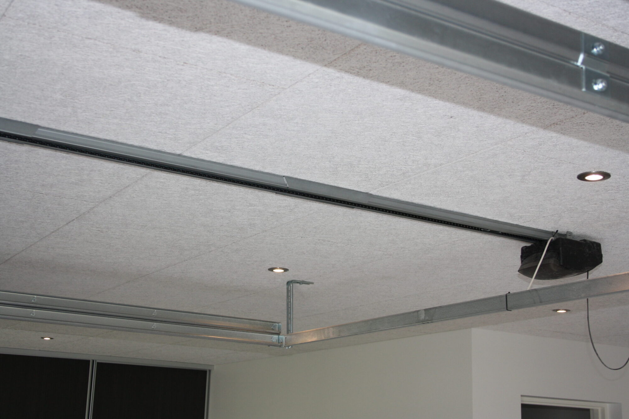 Wełna drzewna Multifin White 600×1200 mm