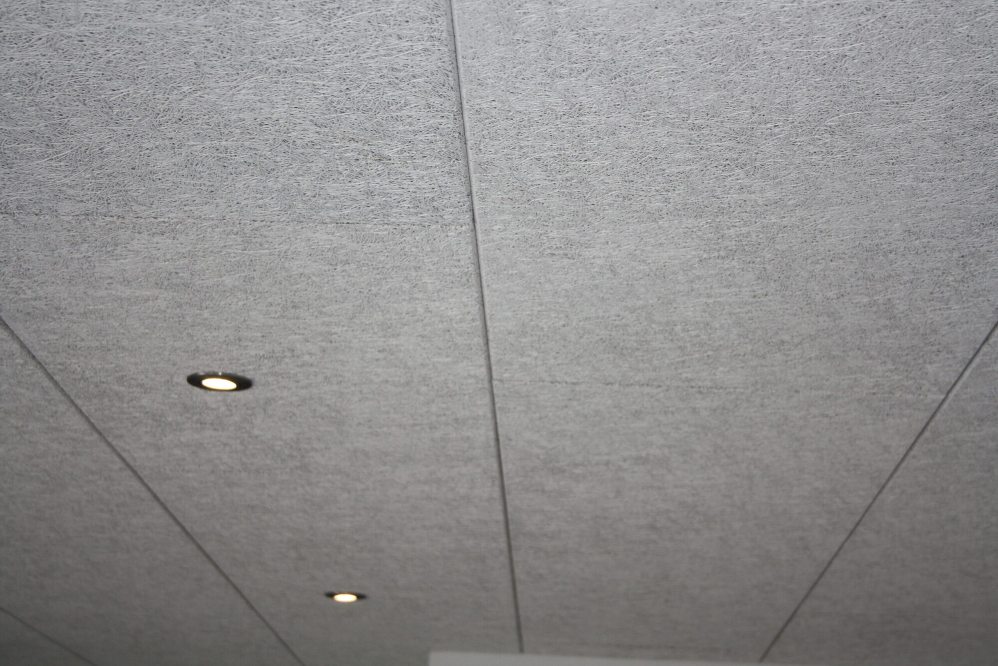 Wełna drzewna Multifin White 600×1200 mm